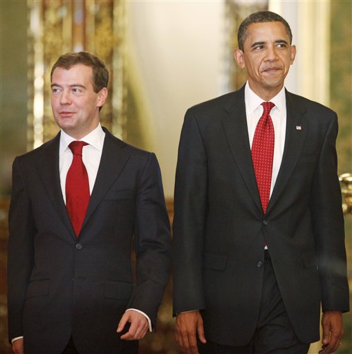 Upbeat Obama Opens Talks With Medvedev