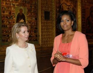 Obama Women Hit Moscow in Style