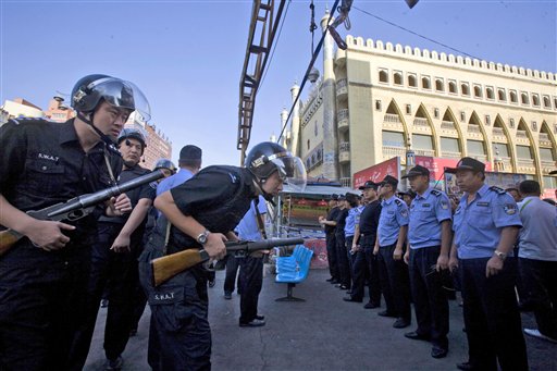 China Closes Urumqi Mosques, Imposes Curfew