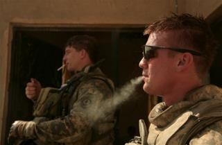 Gates Refuses to Ban Smoking in War Zones