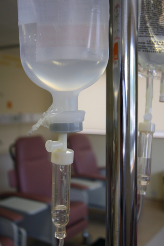 Docs Weigh Longer Chemo in Cancer Battle