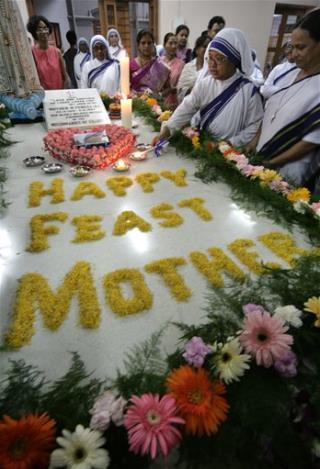 Thousands Honor Mother Teresa