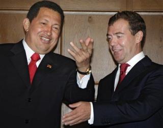 Russia Lends Chavez $2B in Arms Deal