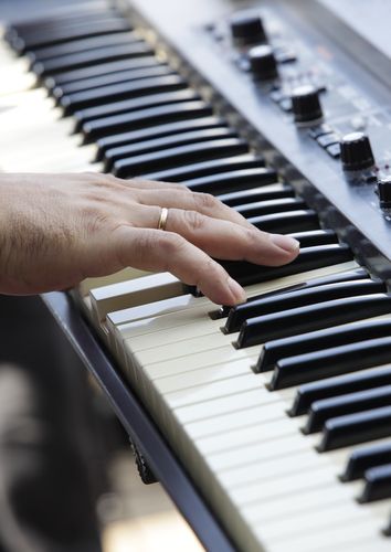 Composers Seek Pay Tune-Up With Teamsters