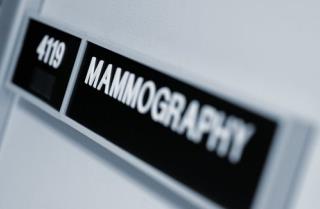 Women Refuse to Cut Back on Mammograms: Poll