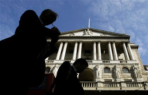 UK Weighs Super-Tough Bank Bonus Laws