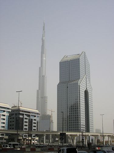 Crisis at Dubai Flagship Roils World Markets