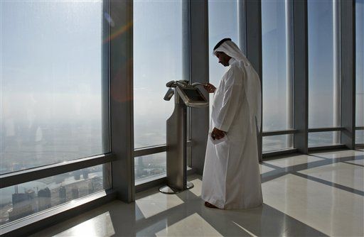 Dubai Fetes Tallest Building