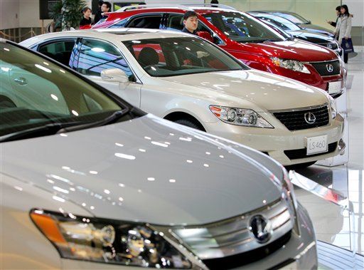 Toyota Boss Apologizes for Recalls