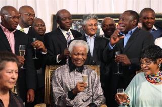 Frail Nelson Mandela Won't Recreate Walk From Prison