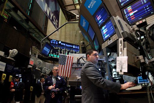 Dow Rises 170 on Rosy Data
