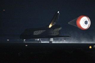 Racing Bad Weather, Shuttle Endeavour Lands in Florida