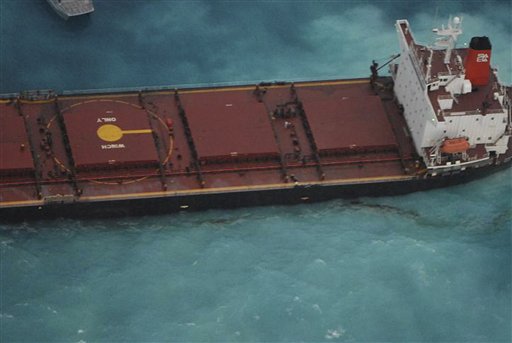 Tanker in Danger of Breaking Up on Great Barrier Reef