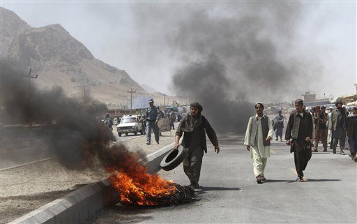 Afghans Riot After US Troops Kill Bus Passengers
