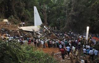 8 Survivors in India Plane Crash