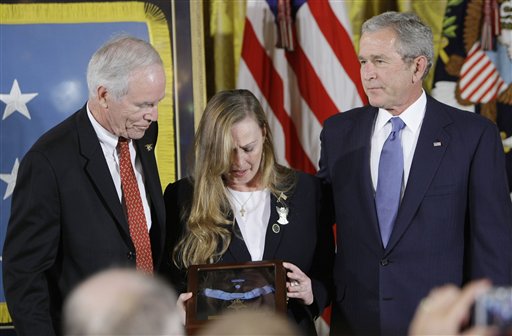 Hero SEAL's Parents Accept Medal of Honor