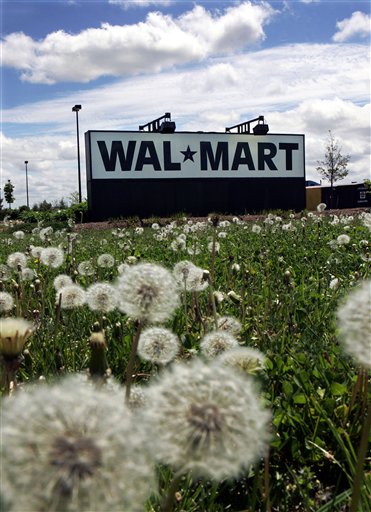 Wal-Mart Posts Record Sales Decline