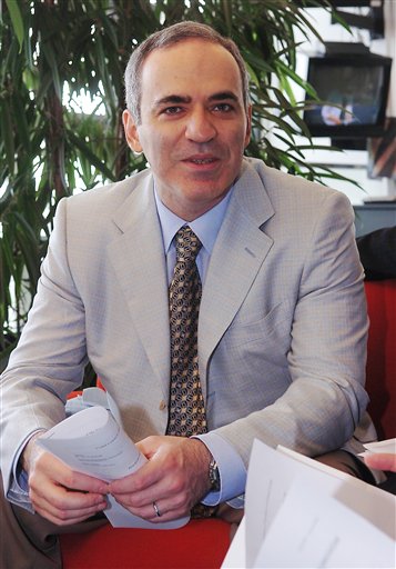 Kasparov Won't Run for Russian Prez