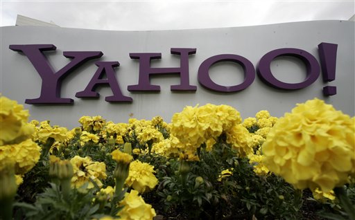 Yahoo to Slash Jobs in Shakeup