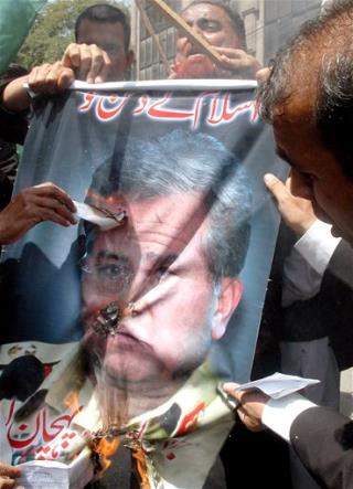 Musharraf's Crisis Spreads to Bush