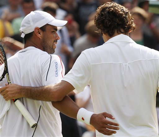 Roger Federer Dodges Round 1 Wimbledon Upset