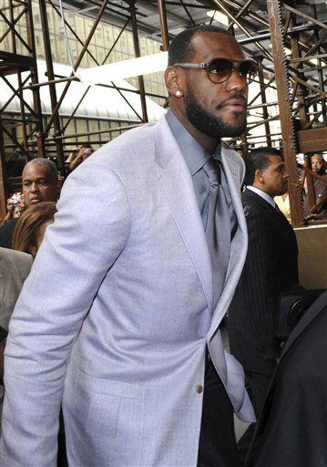 LeBron James Thanks Akron in Full-Page Ad