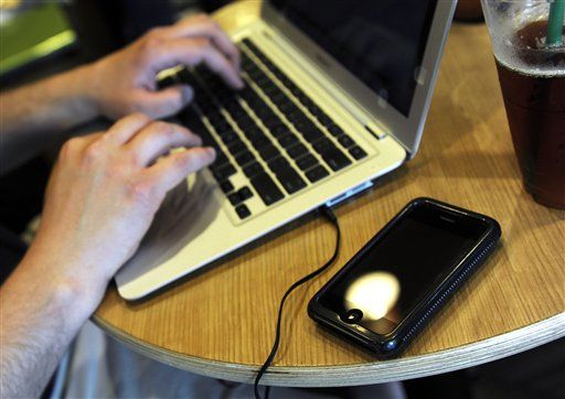 Calif. Cafes Unplugging WiFi