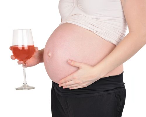 Can a Pregnant Woman Drink? Let Her Decide
