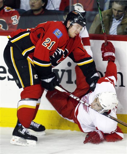 Flames Shut Out Red Wings