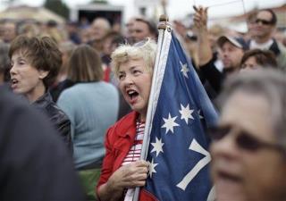 Tea Party Linked to Supremacist Groups