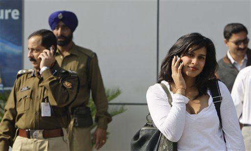 Indian Town Outlaws Cell Phones for Single Women