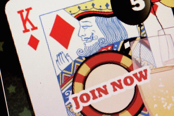 Reid Proposes Legalizing Online Poker