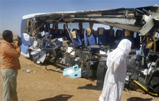 8 US Tourists Killed in Egypt Bus Crash