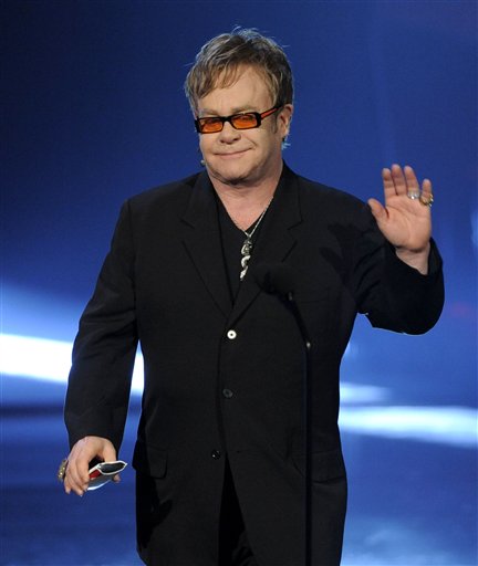 Elton John: In US, I'm '2nd-Class Citizen'