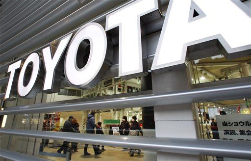 Toyota Accused of Hiding Evidence in Rollover Case