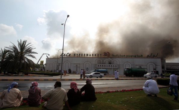 Omani Protesters Burn Buildings, Block Port