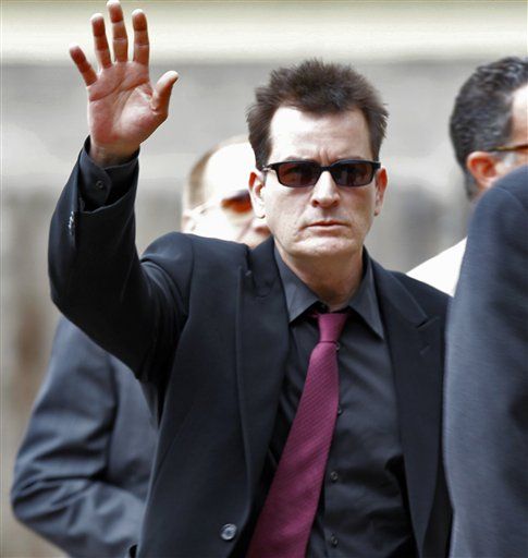 Charlie Sheen Finds New Network? Actor in Talks With Mark Cuban and HDNet