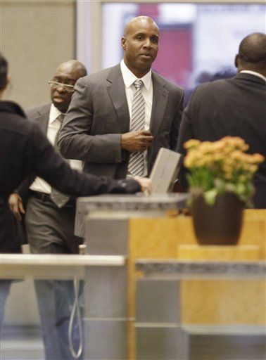 Barry Bonds Perjury Trial: Friend Testifies He Saw Trainer With Syringe