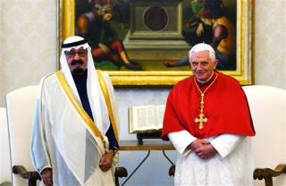 Vatican Meets With Muslims to Set Summit