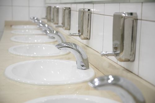 Hands-Free Faucets Have More Bacteria: Study
