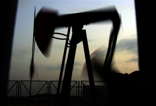 Oil Falls Below $100 a Barrel, and Gas Prices Expected to Drop as Well