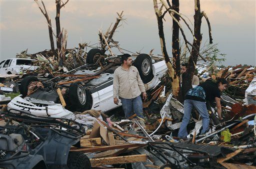 Man Dead, Joplin Crushed as Tornadoes Shred Midwest