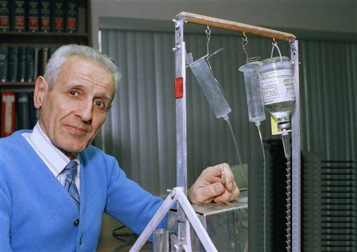 Ross Douthat on the Right to Die: Jack Kevorkian Was No Hero