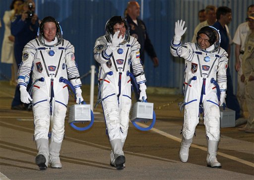 International Space Station: Six Astronauts From Three Countries Aboard