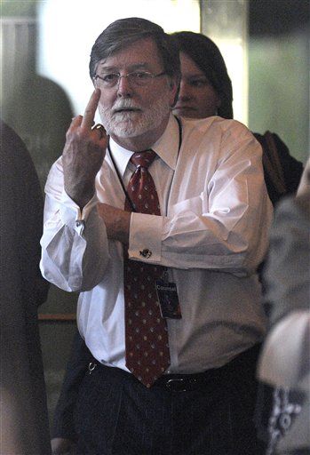 Cheney Mason Flipped Off Reporters After Casey Anthony Verdict, Now Faces Florida Bar Complaint