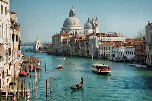 Venice Tourists to Pay Tax to Save City