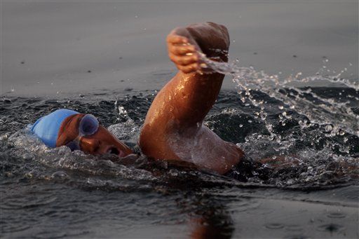 Diana Nyad, 61, Begins 103-Mile Cuba-to-Florida Swim
