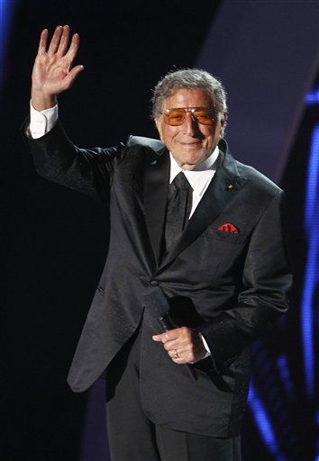 Tony Bennett Apologizes on Facebook for Comments About 9/11 Attacks