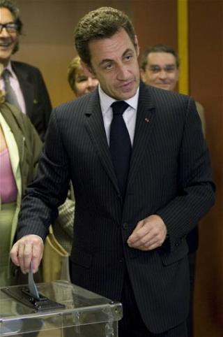 Sarkozy's Party Suffers Defeat at Local Polls