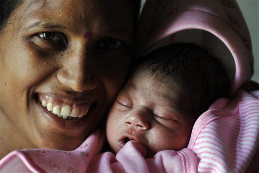 7-Billionth Babies Born: Danica in Philippines, Nargis in India